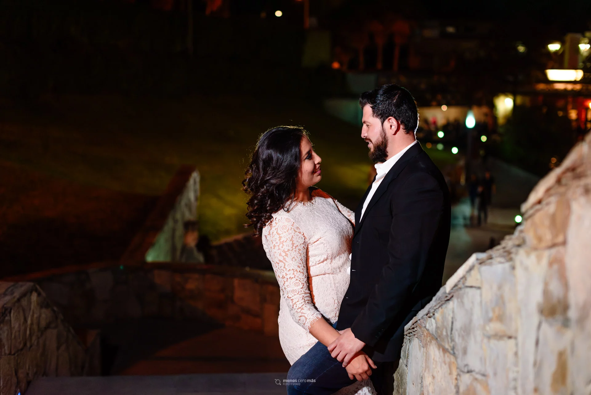 fotografía de sesión informal de alheli y carlos en barrio antiguo 2016 02 14 e1591645936841