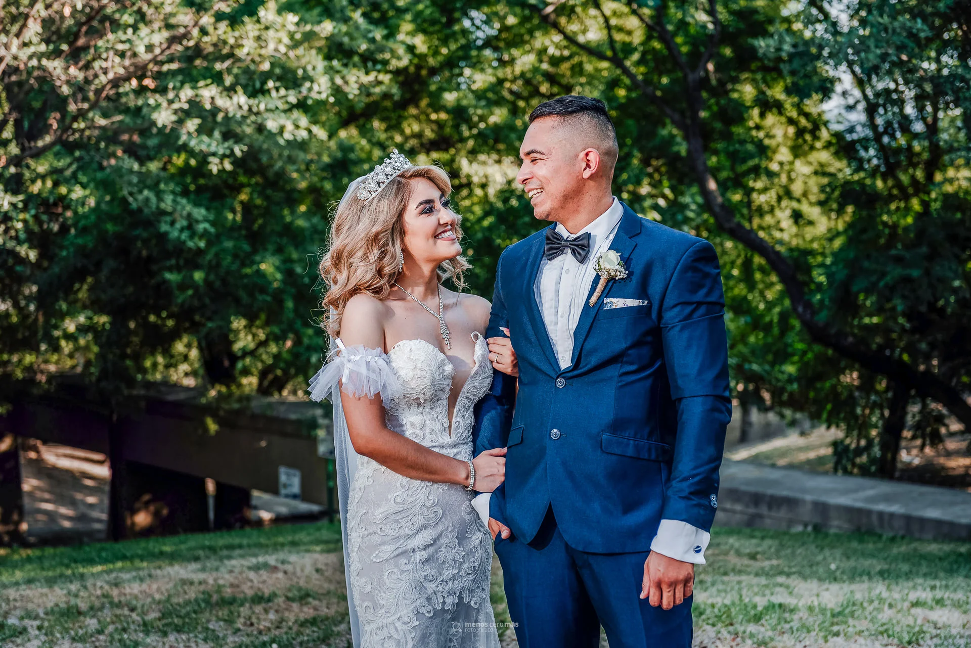 Sesión formal de Selene y Rafael en el Parque San Nicolás