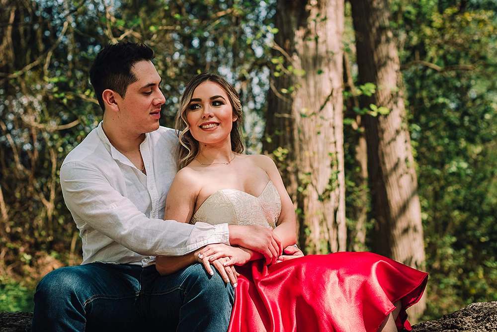 Testimonial de Jackeline Vera del servicio de menosceromás en su sesión informal, despedida de soltera y boda