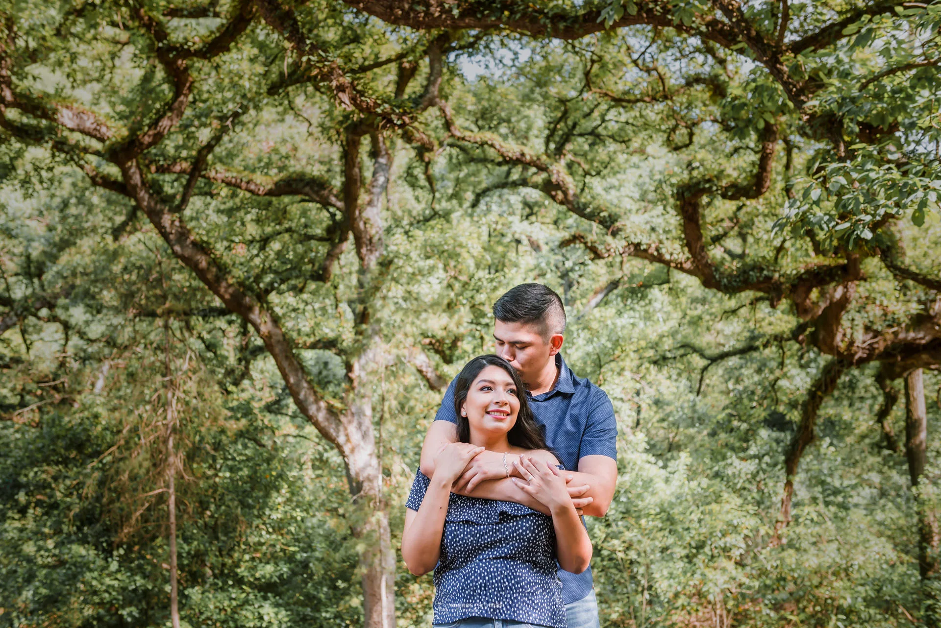 Sesión casual de Lillian y Jesús en Parque Natural La Estanzuela