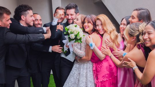 Liliana y Murillo durante su encuentro, antes de la recepción en Elite Gold Eventos, como parte del creador de contenido de su boda.