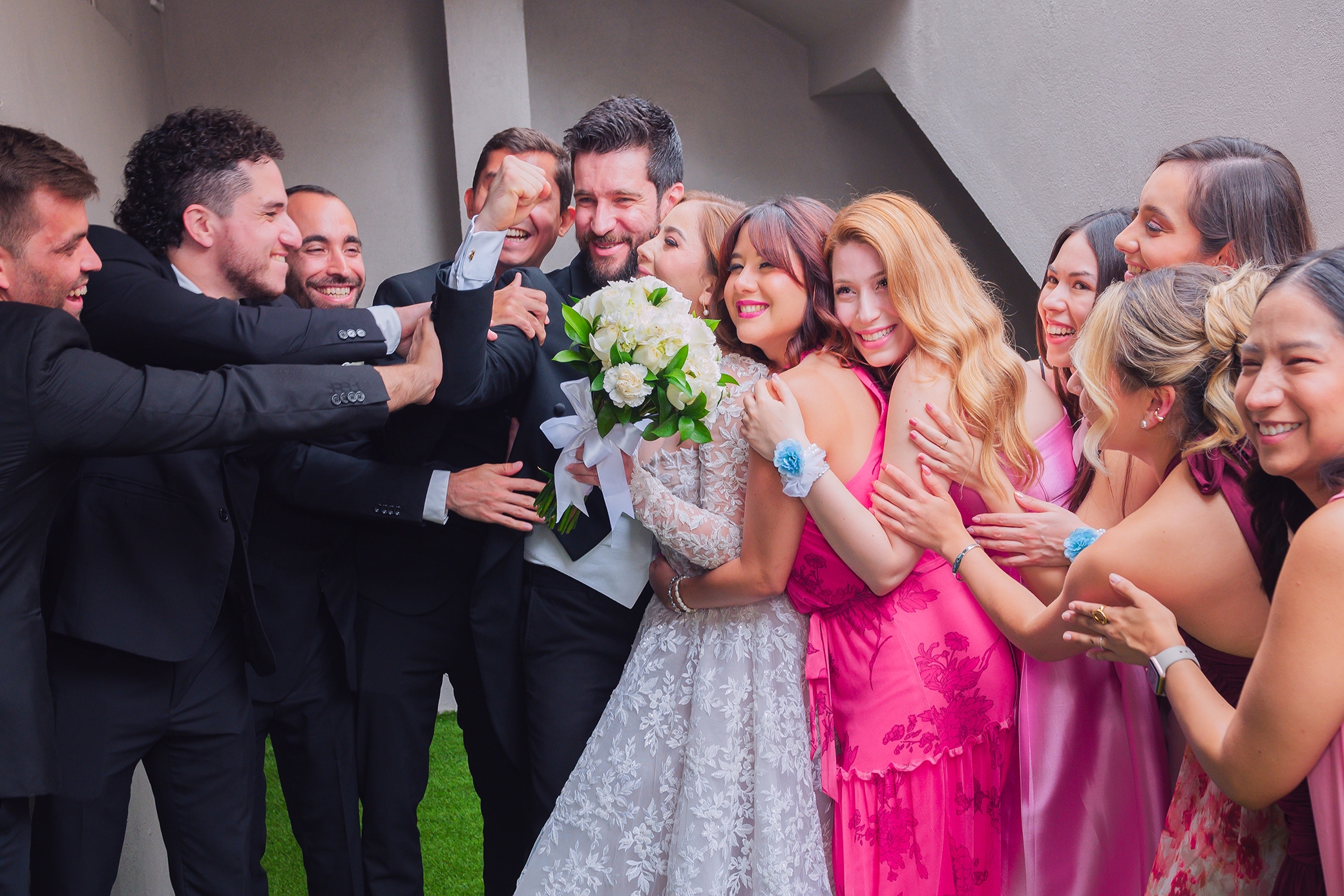 Liliana y Murillo durante su encuentro, antes de la recepción en Elite Gold Eventos, como parte del creador de contenido de su boda.