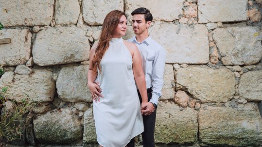 Melissa y Andre en sesión de novios en Gran Parque Río La Silla